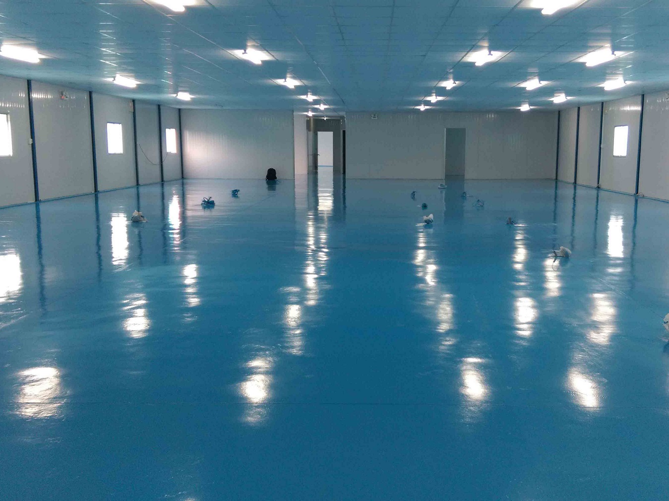 Nền sàn Polyme Epoxy tự san phẳng nền sàn